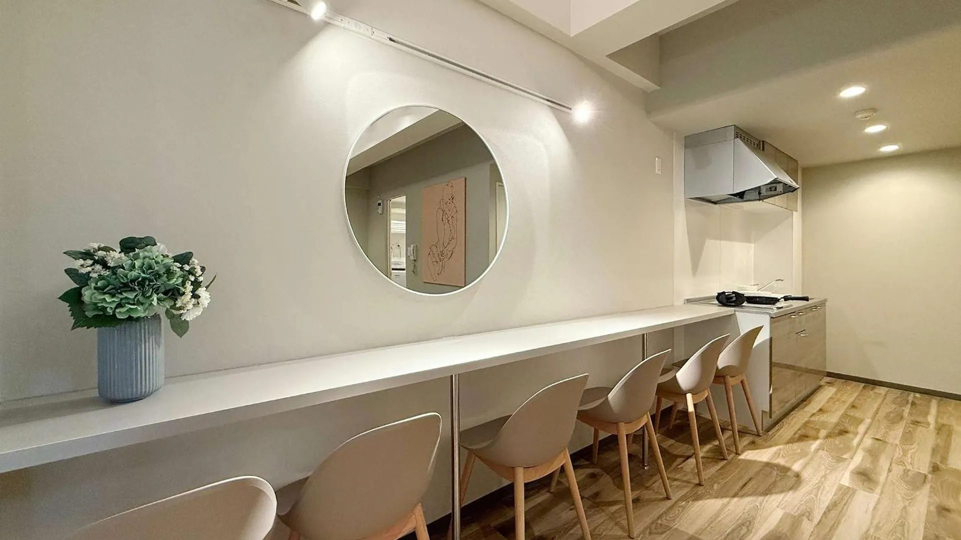 Apartment Clio Matoba - 10-Min Walk To Station Spacious Stay For 8 Guests Hiroshima